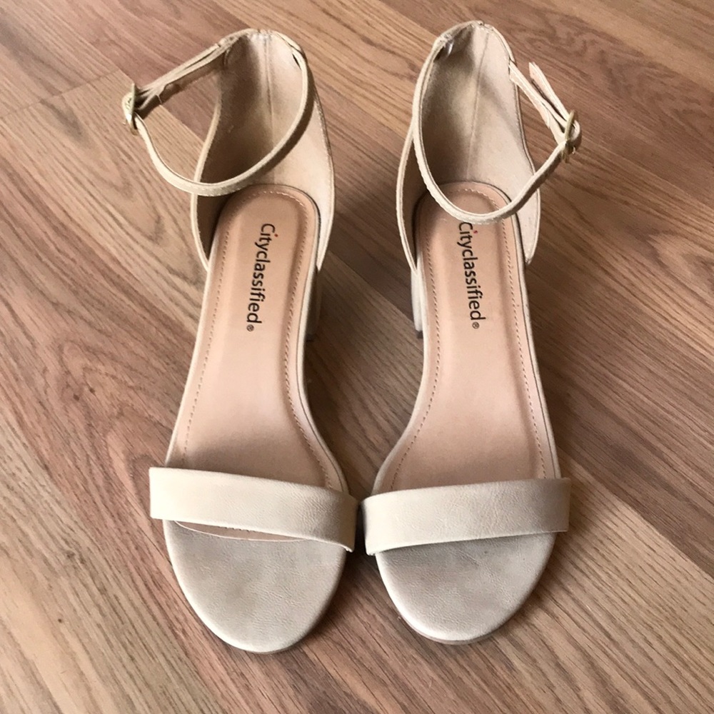 Block strap heels 6